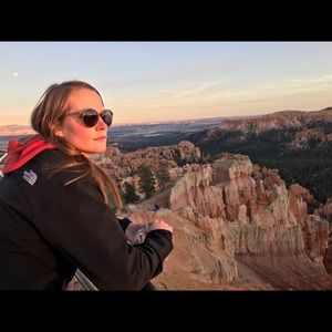 Meet your Posher, Andrea